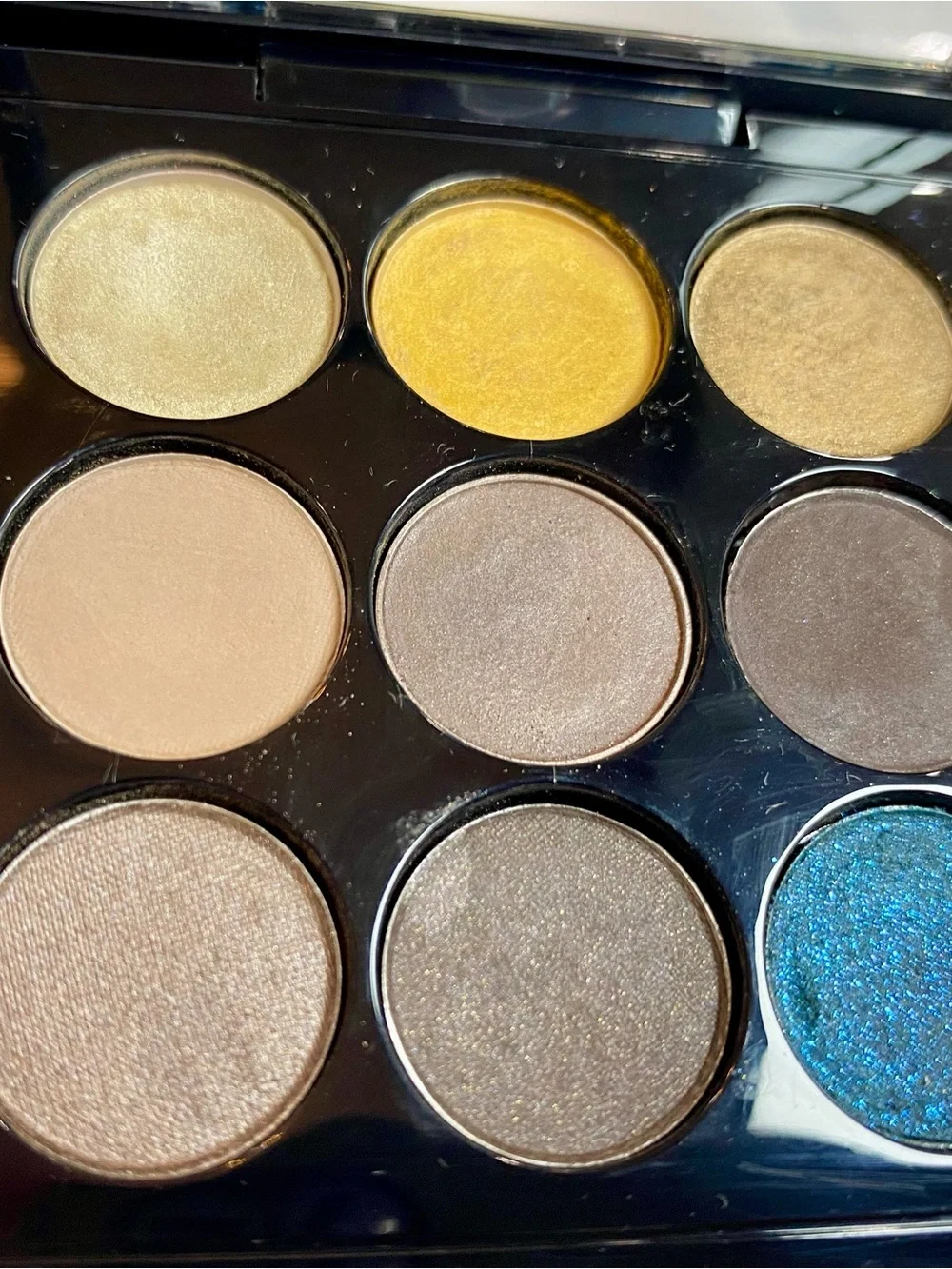 MAC Cosmetics Eyeshadow X9 Pallet (Shades Listed Below)